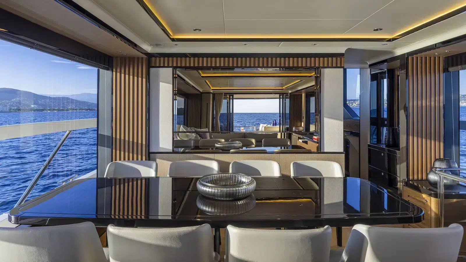 ABSOLUTE-NAVETTA-75-interiors-7
