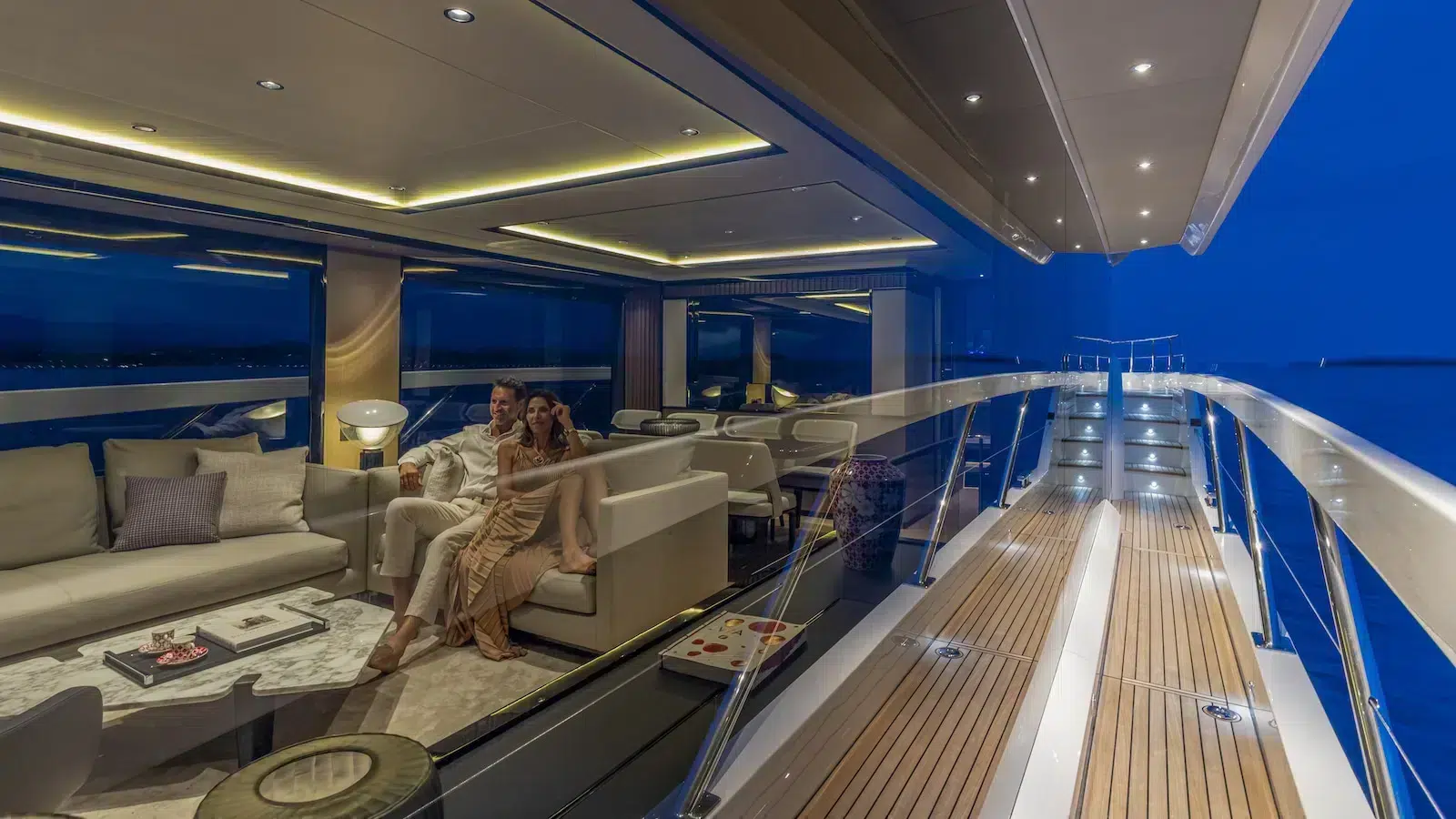 ABSOLUTE-NAVETTA-75-main-deck-at-night